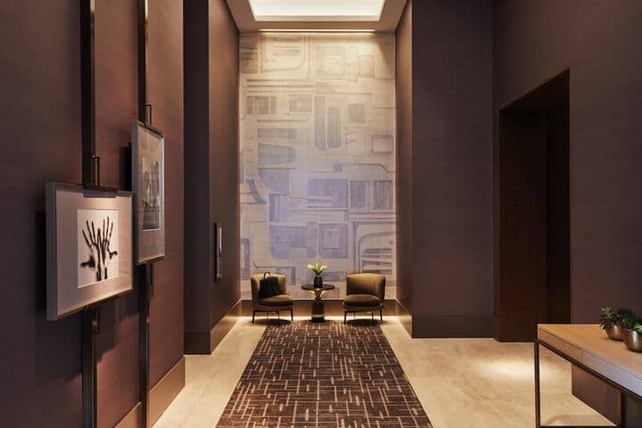 Ballroom/Hall 91 of 114